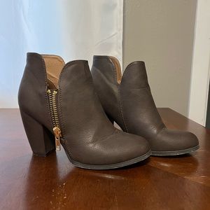 Heeled booties